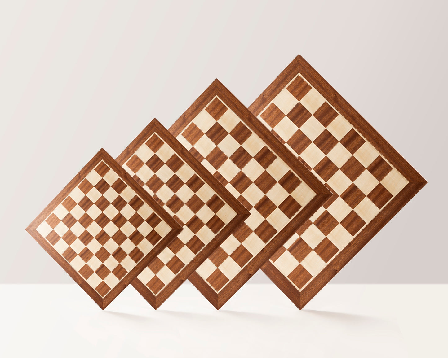 Scacchiera n. 5 (Senza Coordinate) in mogano/jawor (intarsiata)