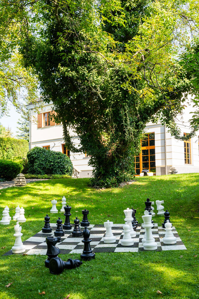 Scacchi in Plastica da Esterno/Giardino (altezza del Re 64 cm)