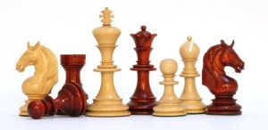 Scacchi UNICORN in legno di padauk 4,25''